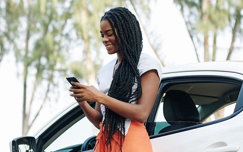 Customer Communicating with the Dealership Service Scheduling